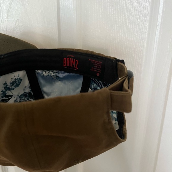 Brimz Unisex adjustable cap 6 represents Toronto - Picture 2 of 5